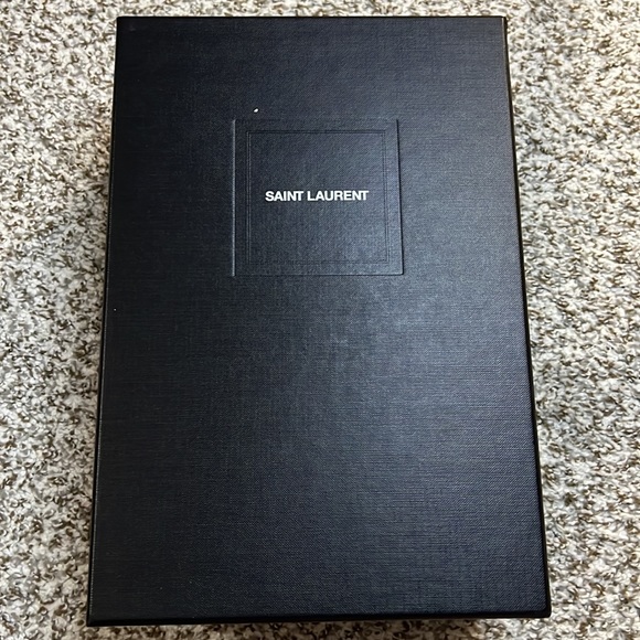 🆕YSL SAINT LAURENT - Picture 3 of 7